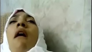 Sexy Hijab Webcam Babe