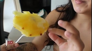 Webcam - Latina keeps falling
