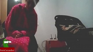 TEEN WITH FAT PUSSY QUEEFS AND FUCKS WITH SEX MACHINE