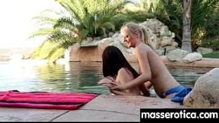 Thai girl receives naked oil massage