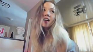 A young girl MASTURBATES her beautiful pussy, a girl pisses