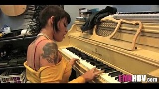 My Sexy Piercings - Pierced tattooed emo and goth girls