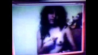Latina in webcam shows hairy pussy