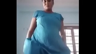 Tamil Mom dress change captured his neighbours step son