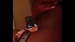 leeking pussy Ebony Girl Showing Her Nice Ass