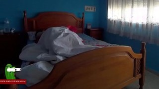Follan en la incestvideo cama de sus padres GUI00281